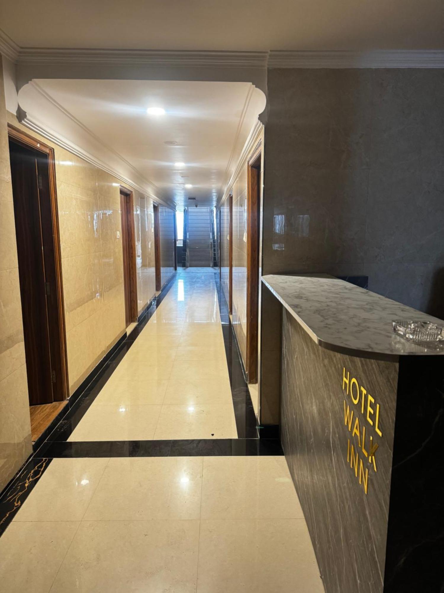 Hotel Walk Inn Фаридабад Екстериор снимка
